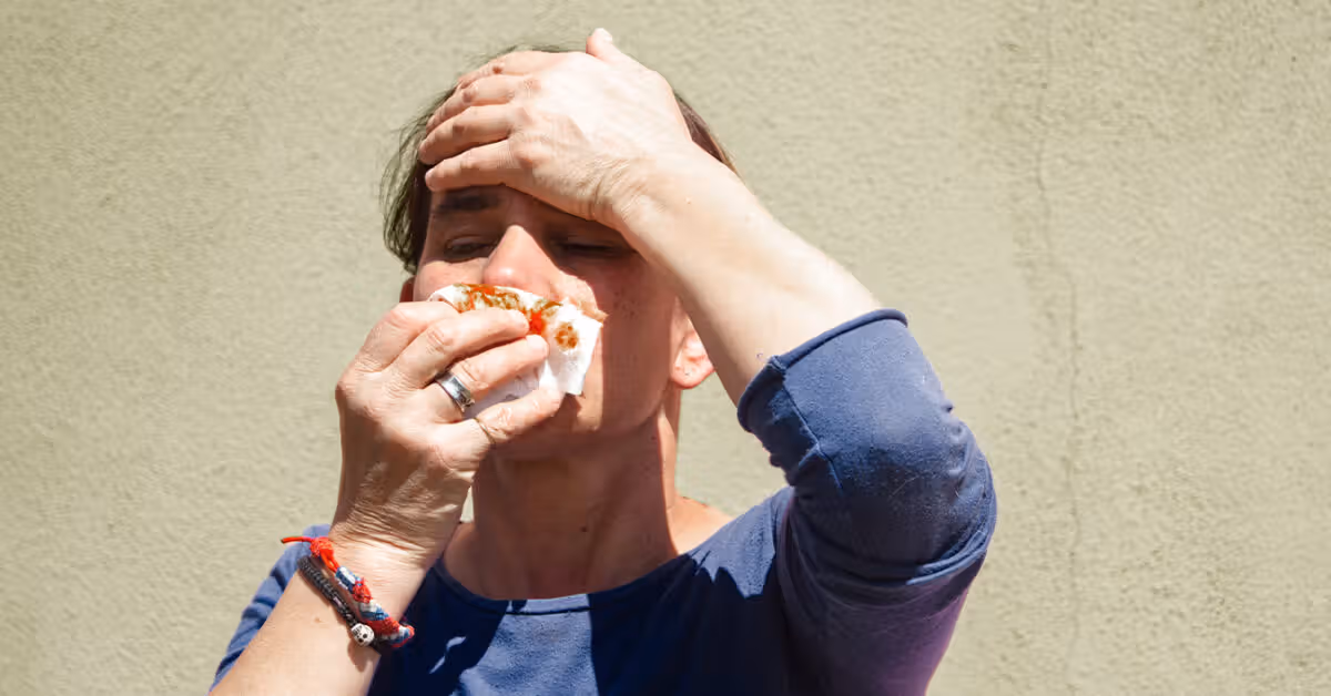 Tensiunea Arterială Ridicată Cauzează Epistaxis (Sângerări Nazale)